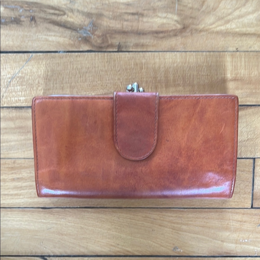 Buxton Tan Leather Wallet